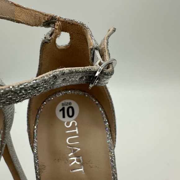 STUART WEITZMAN Tall Mettalic Heels. - Picture 15 of 15